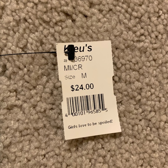 Mint colored razor back tank top - Picture 4 of 9